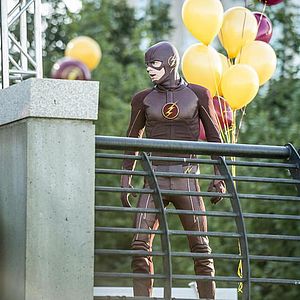 Fotoğraf Grant Gustin