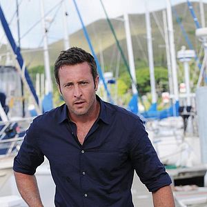 Fotoğraf Alex O'Loughlin