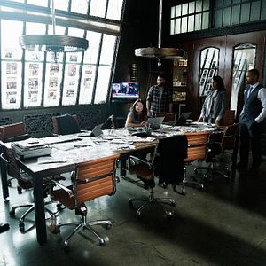 Fotoğraf Paul Adelstein