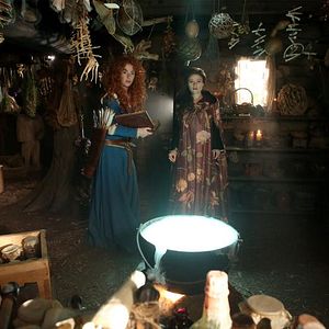 Fotoğraf Amy Manson