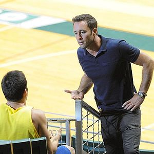 Fotoğraf Alex O'Loughlin