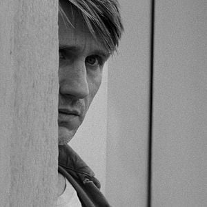 Fotoğraf Kadınların Gölgesinde