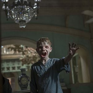 Fotoğraf Kapının Diğer Tarafı