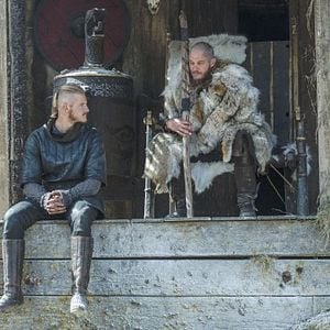 Fotoğraf Travis Fimmel