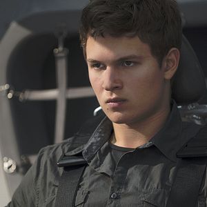 Fotoğraf Uyumsuz Serisi: Yandaş Bölüm 1