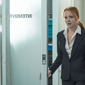 Fotoğraf Lauren Ambrose