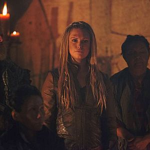 Fotoğraf Eliza Taylor