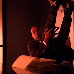 Fotoğraf Siyahın Elli Tonu