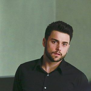 Fotoğraf Jack Falahee