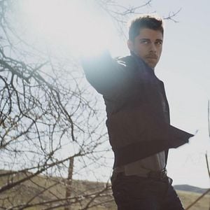 Fotoğraf Luke Mitchell