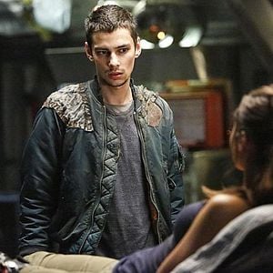 Fotoğraf Devon Bostick