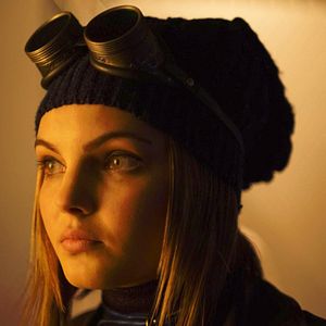 Fotoğraf Camren Bicondova