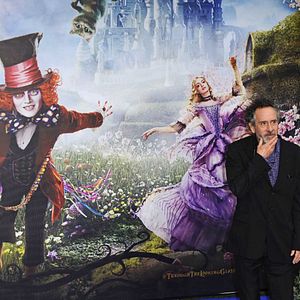 Fotoğraf Alis Harikalar Diyarında 2 - Aynanın İçinden