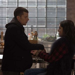 Fotoğraf Lizzy Caplan