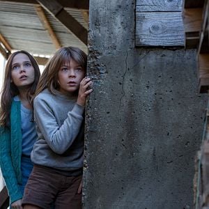 Fotoğraf Oakes Fegley