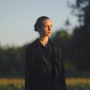 Fotoğraf Kacey Rohl