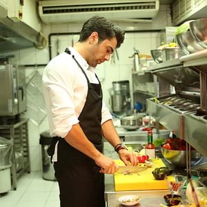 Fotoğraf Bana Sevmeyi Anlat