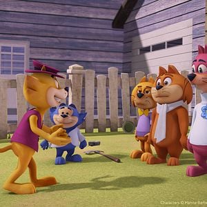 Fotoğraf Sevimli Kedi İş Başında 2