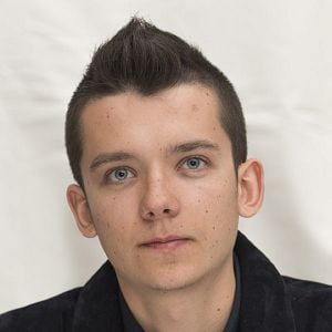 Fotoğraf Asa Butterfield
