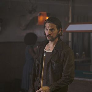 Fotoğraf Logan Marshall-Green