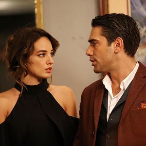 Fotoğraf Bana Sevmeyi Anlat