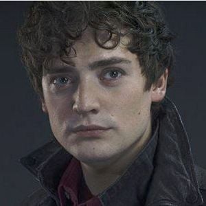 Fotoğraf Aneurin Barnard