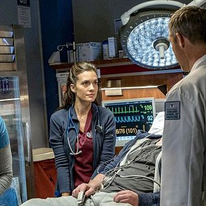 Fotoğraf Torrey DeVitto