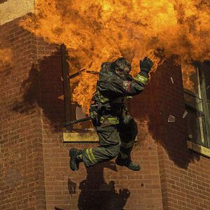 Fotoğraf Taylor Kinney