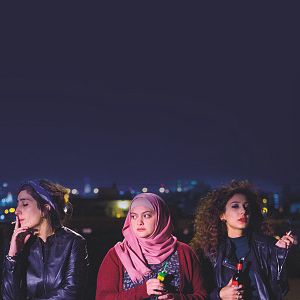 Fotoğraf Duvarlar Arasında