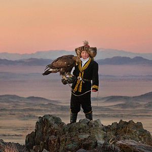Fotoğraf Kartal Avcısı Kız