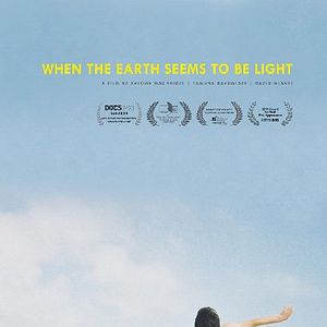 Fotoğraf When The Earth Seems To Be Light