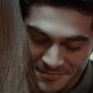 Fotoğraf Aşk Laftan Anlamaz