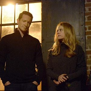 Fotoğraf Sasha Roiz