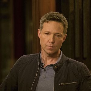 Fotoğraf George Newbern