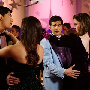 Fotoğraf Hayley Orrantia