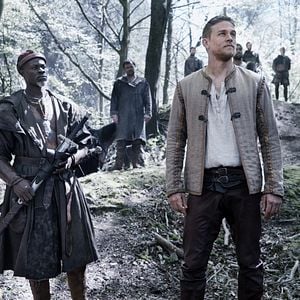 Fotoğraf Kral Arthur: Kılıç Efsanesi