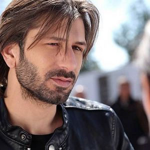 Fotoğraf Kara Yazı