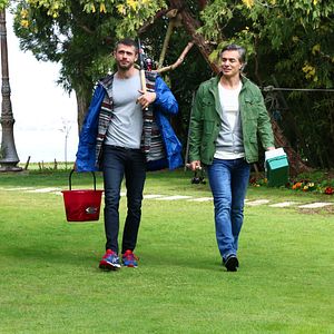 Fotoğraf Seni Kimler Aldı