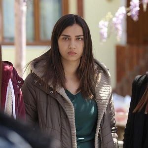 Fotoğraf Kırgın Çiçekler