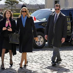 Fotoğraf Bebe Neuwirth