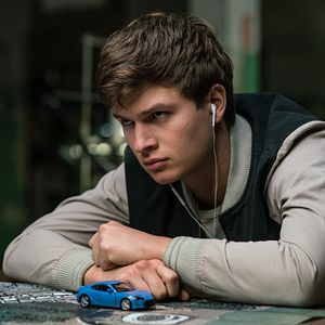 Fotoğraf Ansel Elgort