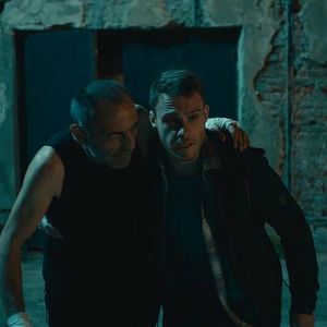 Fotoğraf Bu Şehir Arkandan Gelecek