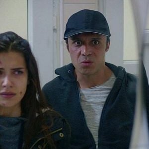 Fotoğraf Kırgın Çiçekler