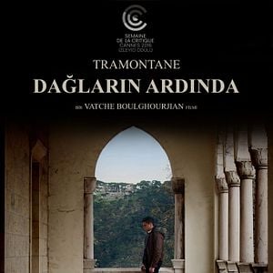 Fotoğraf Dağların Ardında