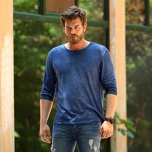 Fotoğraf Cesur ve Güzel