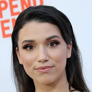 Fotoğraf Grace Caroline Currey