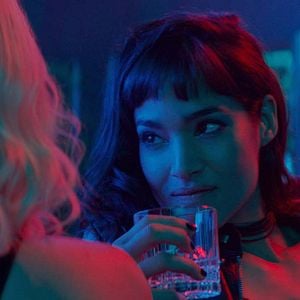 Fotoğraf Sarışın Bomba