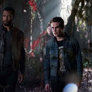 Fotoğraf Shadowhunters