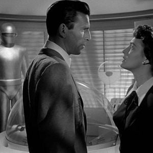 Fotoğraf Dünyanın Durduğu Gün