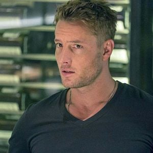 Fotoğraf Justin Hartley